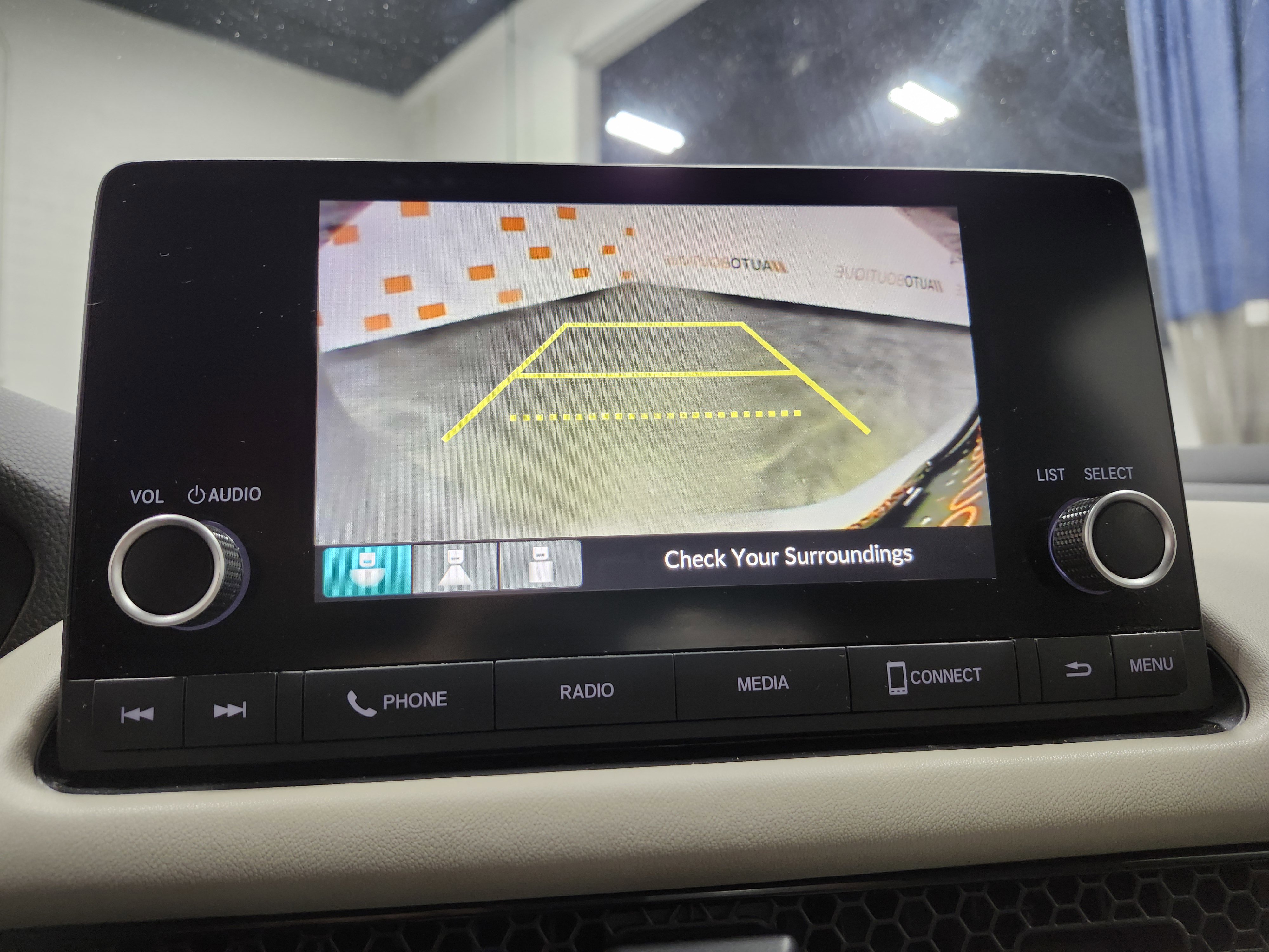 Used 2023 Honda HR-V LX image 2