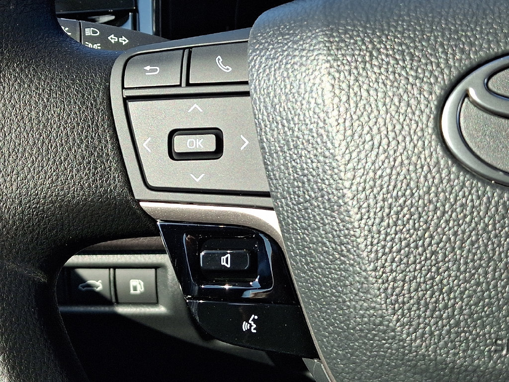 Used 2026 Toyota Camry LE FWD image 21