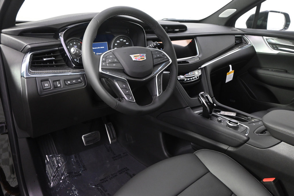 New 2026 Cadillac XT5 Sportv w/ LPO, Floor Liner Package AWD/4WD image 11