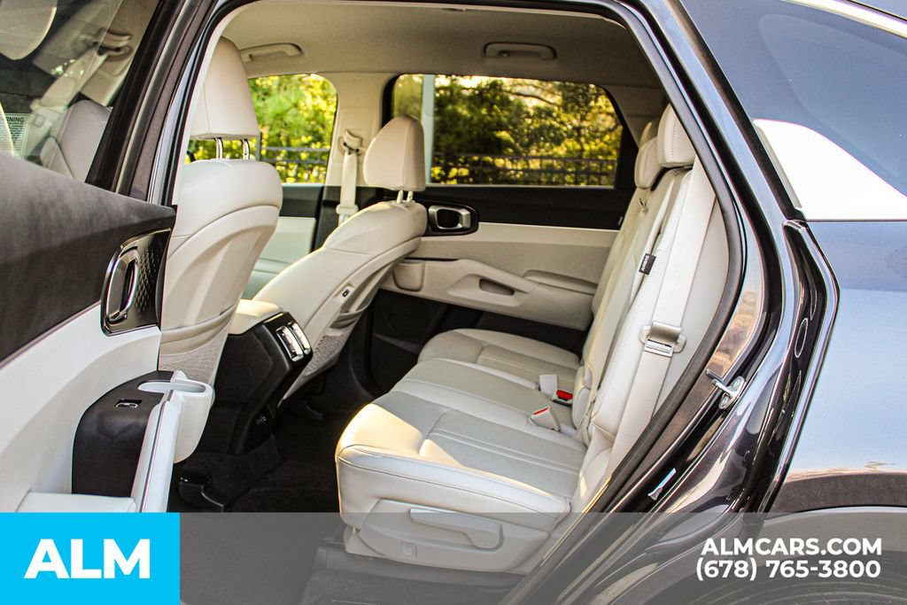 Used 2025 Kia Sorento S AWD/4WD image 17