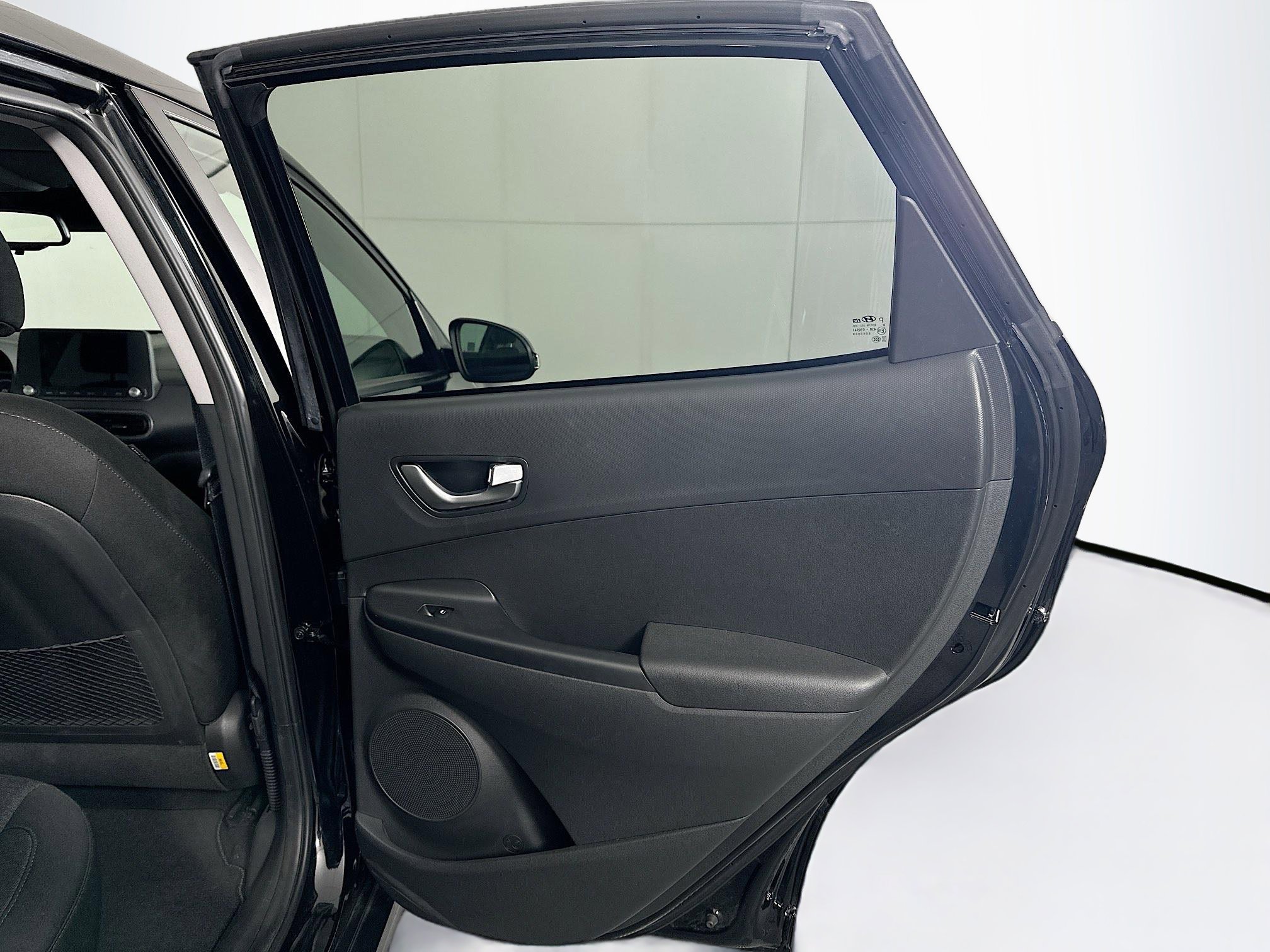 Used 2023 Hyundai Kona SE FWD image 28