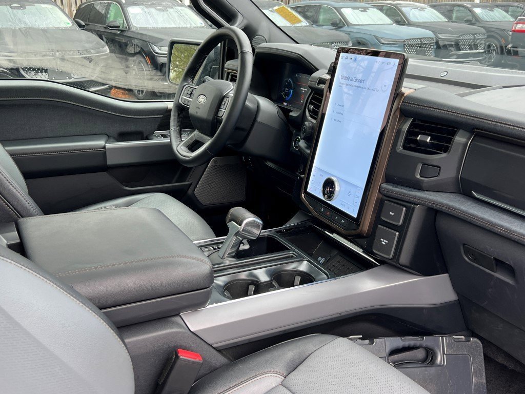 Used 2024 Ford F150 Lightning Lariat image 11