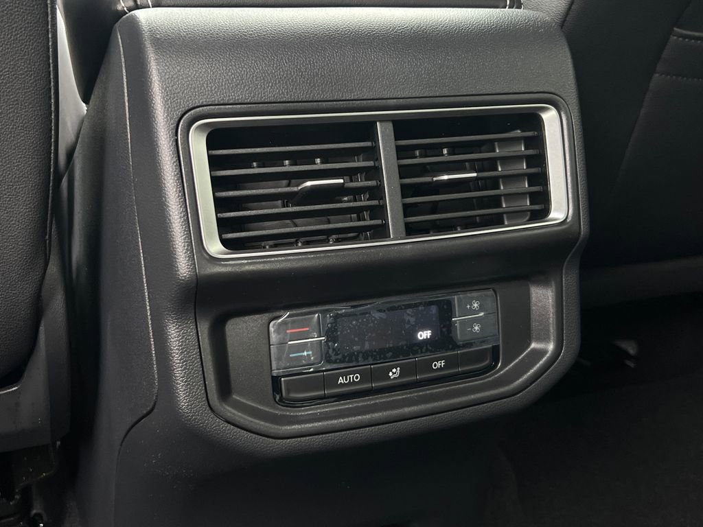 New 2026 Volkswagen Atlas SE image 16