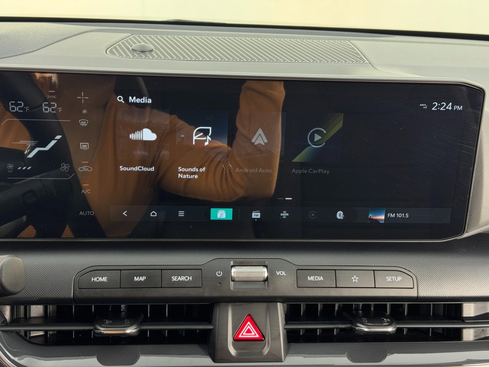 Used 2025 Kia K4 EX image 23