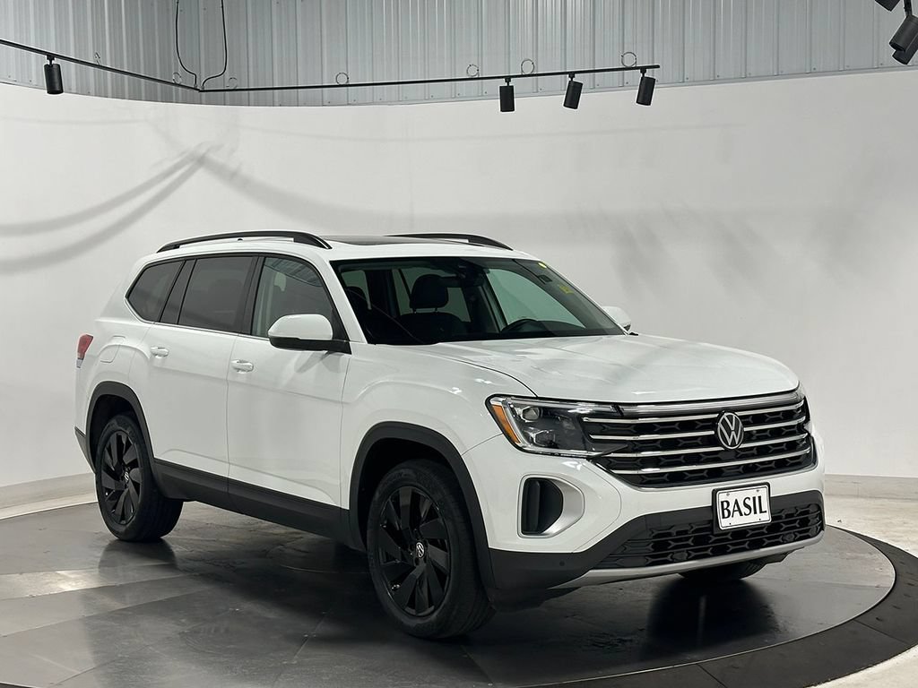 Used 2024 Volkswagen Atlas SE w/ Panoramic Sunroof Package AWD/4WD image 45