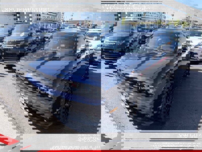 Used 2012 Dodge Challenger R/T image 2