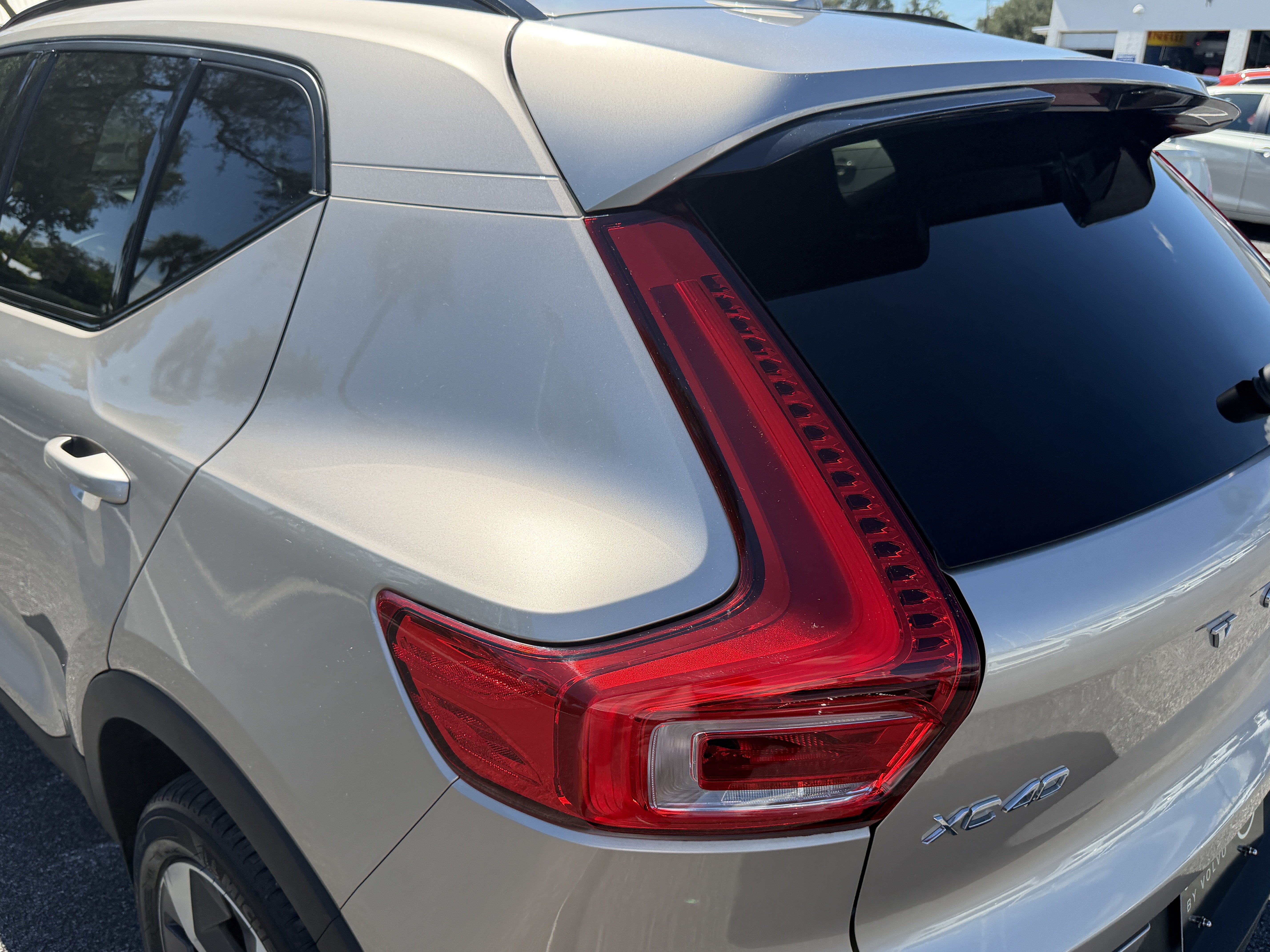 Certified 2024 Volvo XC40 B5 Core AWD/4WD image 10