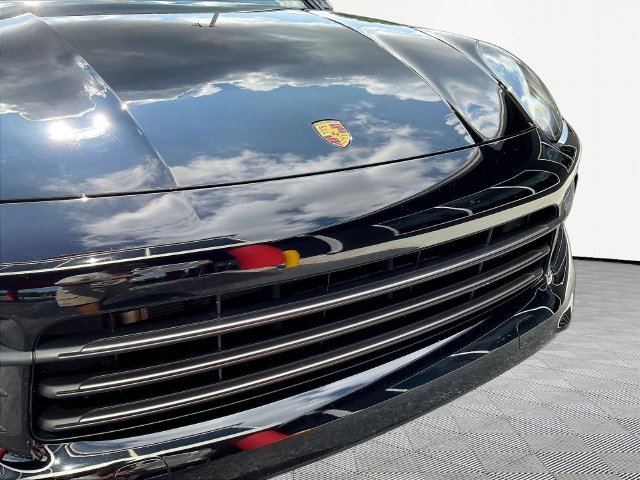 Used 2023 Porsche Cayenne S AWD/4WD image 34