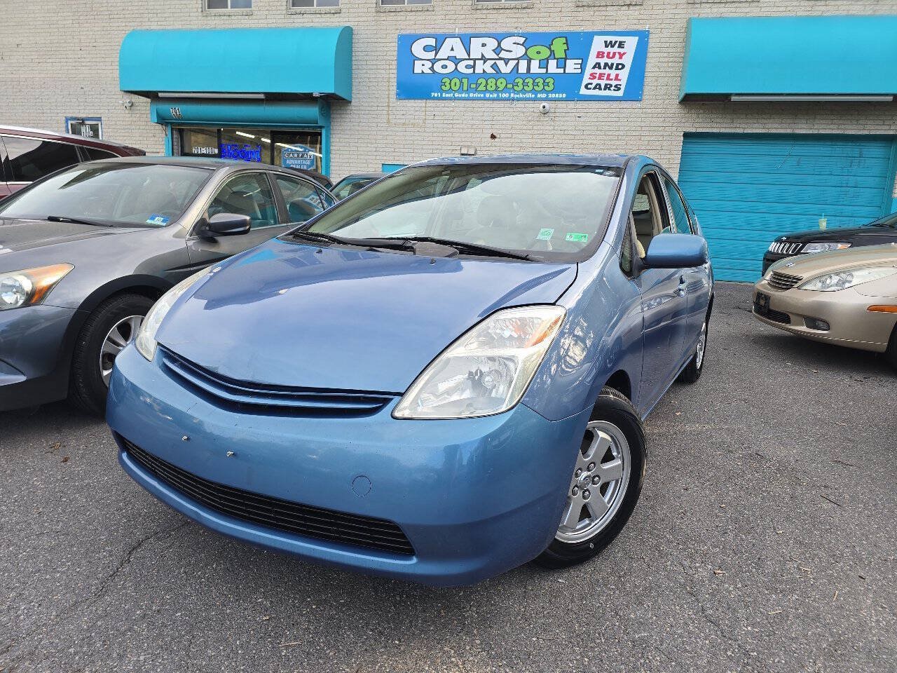 Used 2005 Toyota Prius w/ Pkg 2 FWD image 2