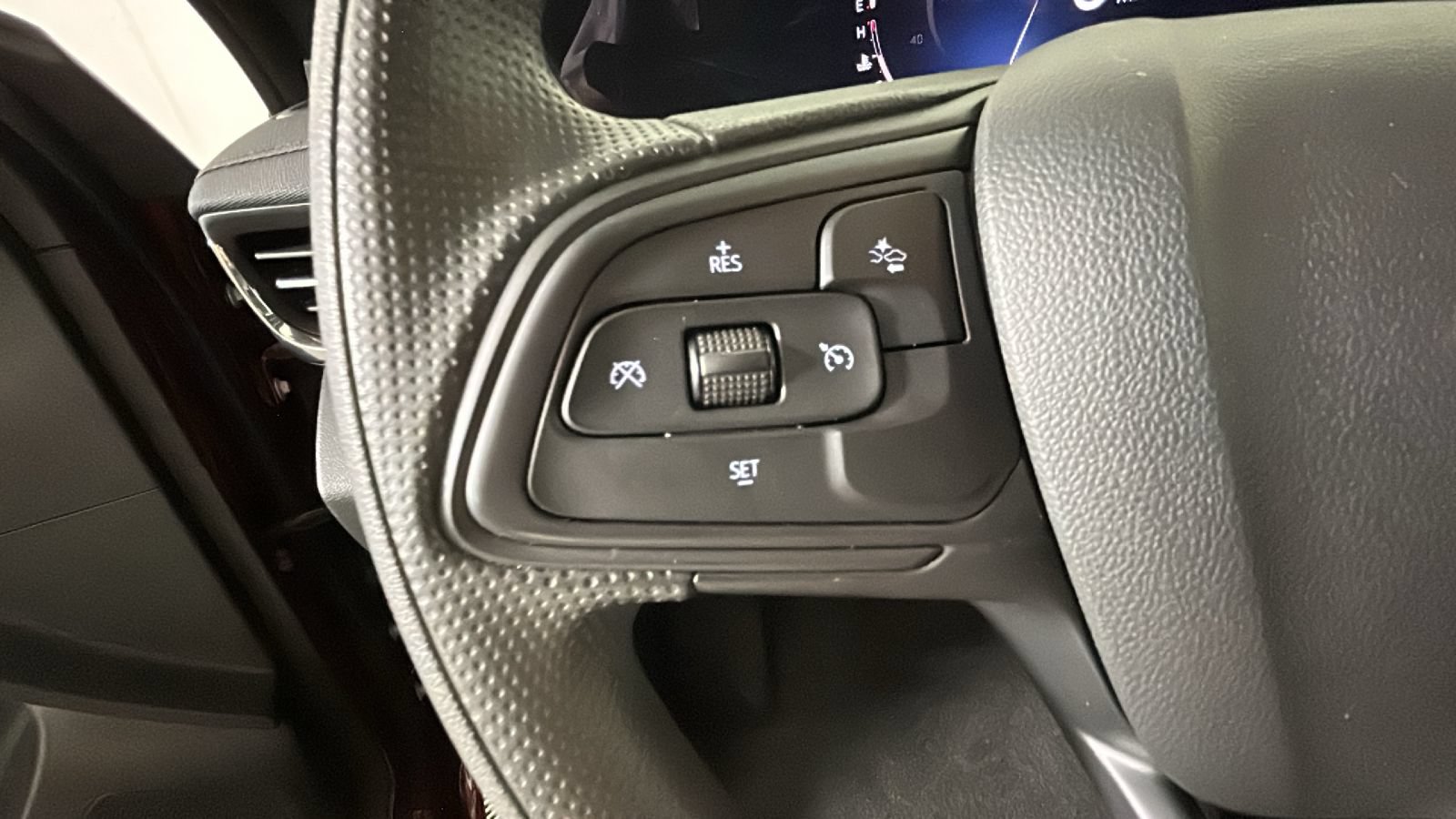 Used 2025 Buick Envista Sport Touring FWD image 17