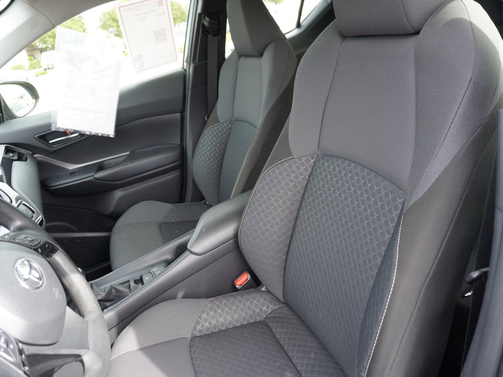 Used 2021 Toyota C-HR LE image 19