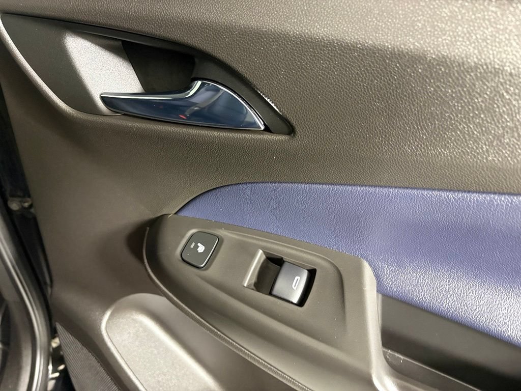 Used 2022 Chevrolet Bolt EUV Premier w/ Sun & Sound Package FWD image 20