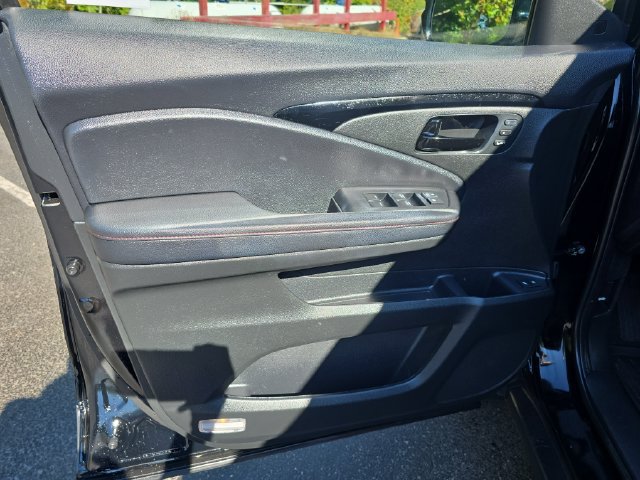 Used 2024 Honda Passport Black Edition image 11