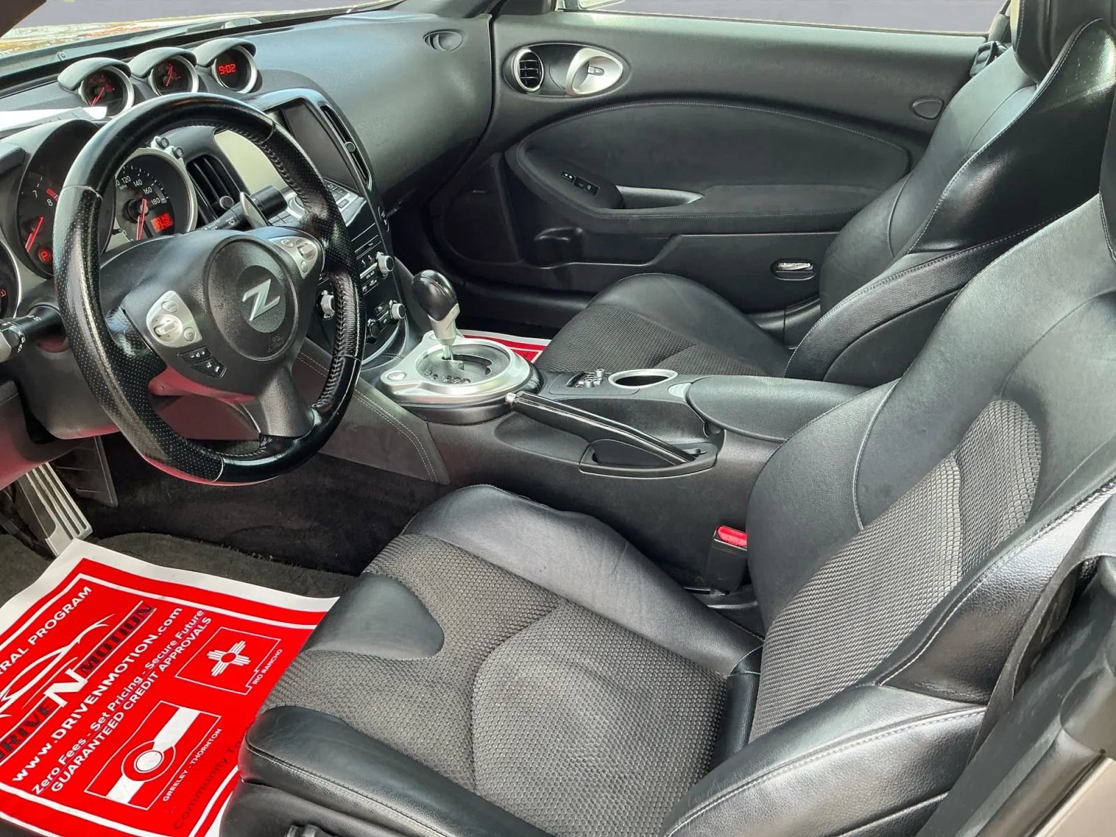 Used 2014 Nissan 370Z Touring w/ Sport Package image 13