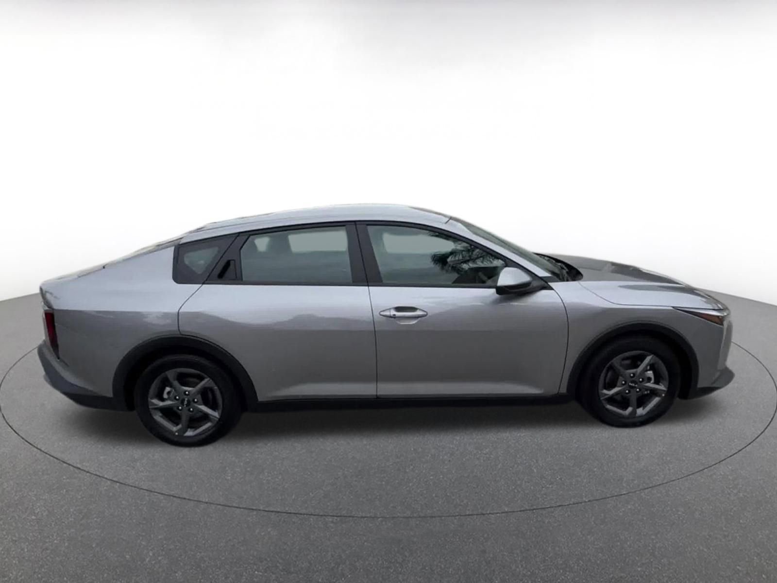 Used 2025 Kia K4 FWD image 16