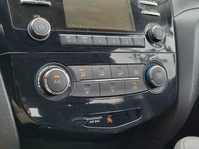 Used 2016 Nissan Rogue S FWD image 23