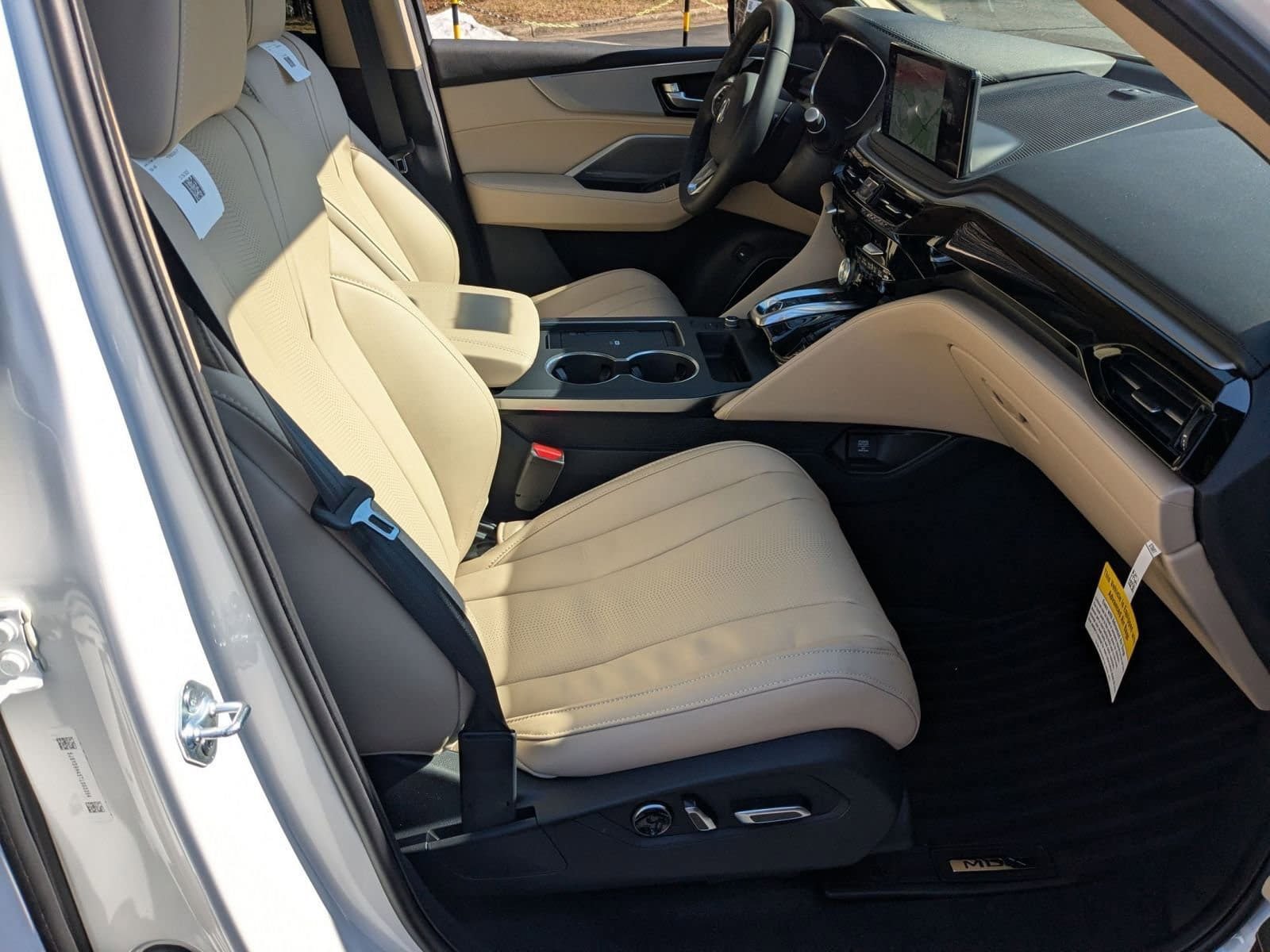Certified 2026 Acura MDX w/ Technology Package FWD image 27