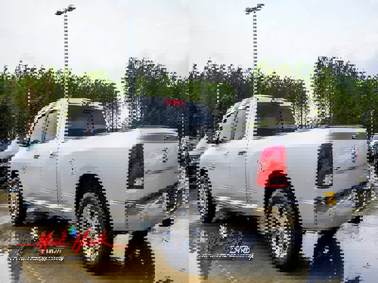 Used 2017 RAM 1500 Classic SLT image 8