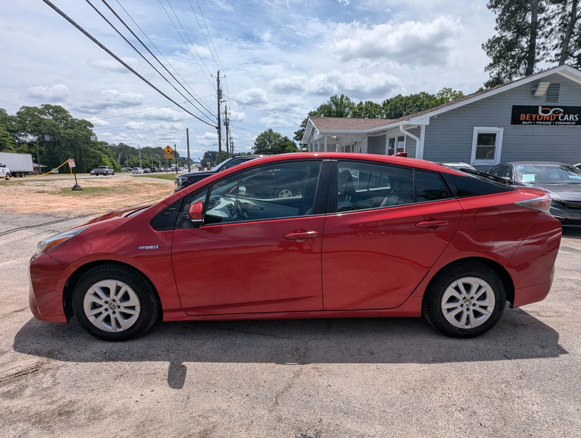 Used 2017 Toyota Prius Two FWD image 3