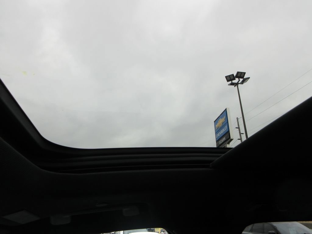 New 2026 Chevrolet Traverse LT w/ Sun and Wheel Package image 32