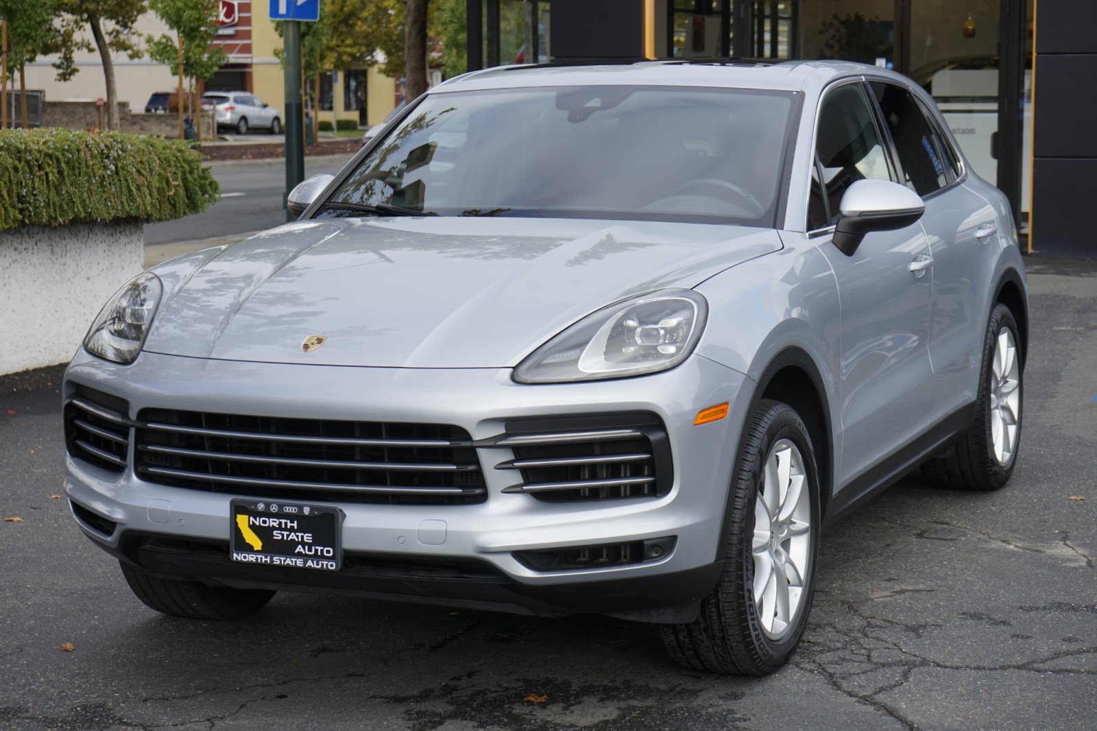Used 2019 Porsche Cayenne image 3