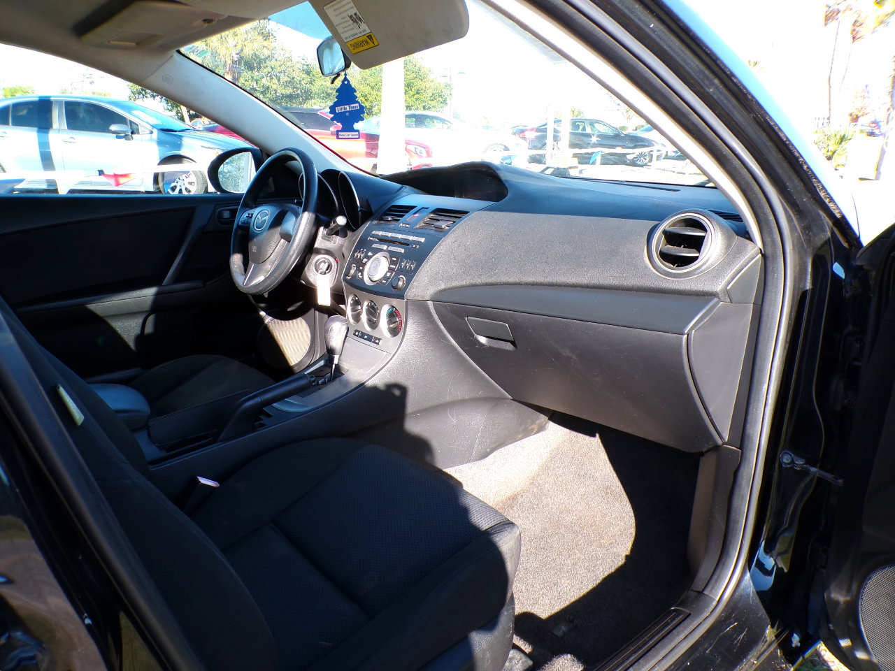 Used 2011 MAZDA MAZDA3 i Sport image 8