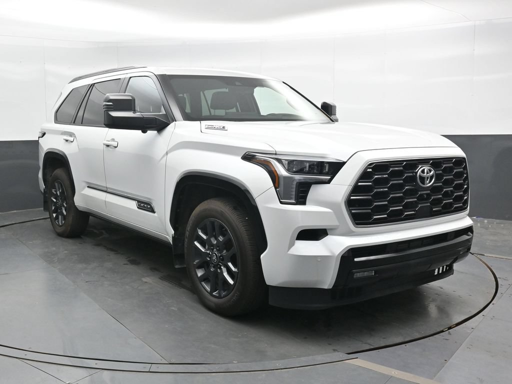 Used 2025 Toyota Sequoia Platinum AWD/4WD image 6