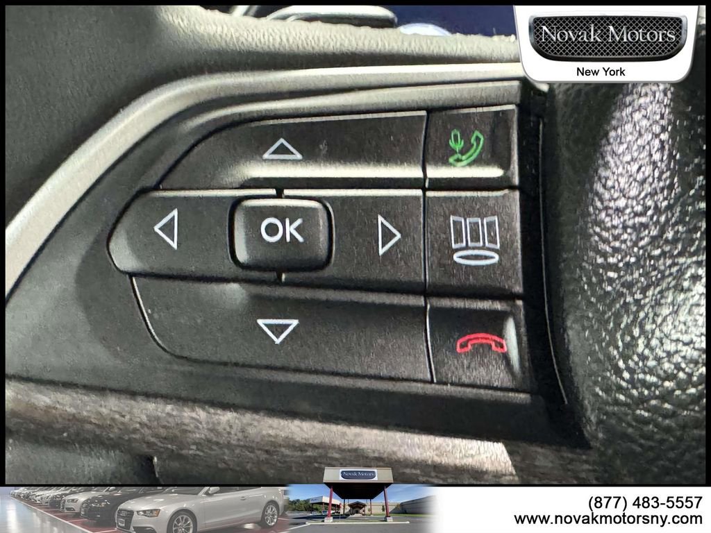 Used 2023 Jeep Grand Cherokee Limited image 17