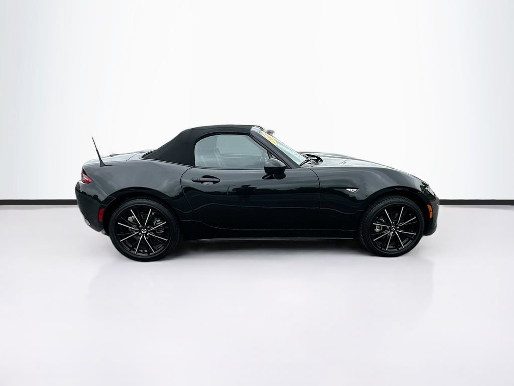 Used 2025 MAZDA MX-5 Miata Grand Touring RWD image 11