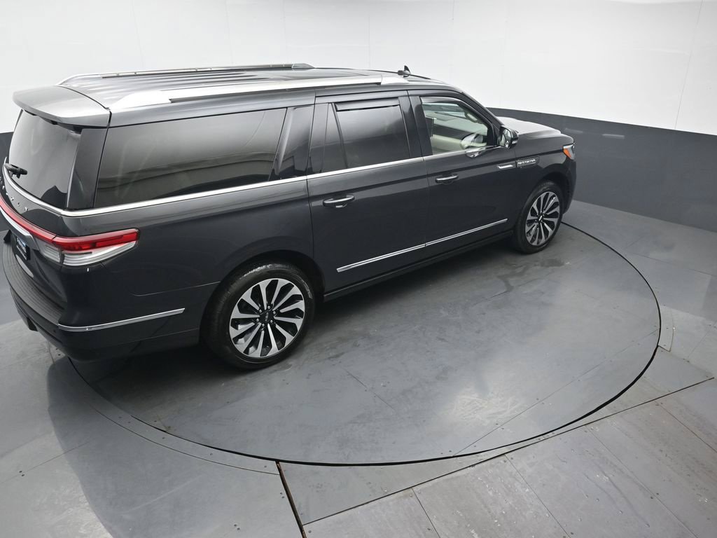 Used 2022 Lincoln Navigator L Reserve AWD/4WD image 41