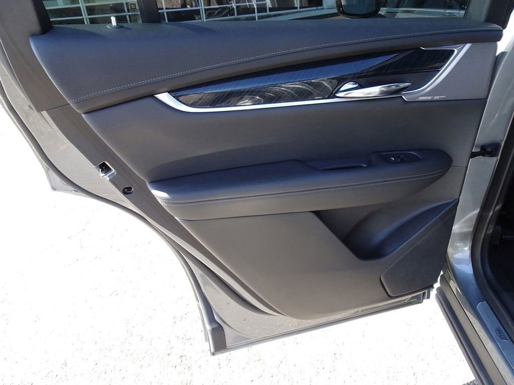Used 2021 Cadillac XT6 Premium Luxury image 16