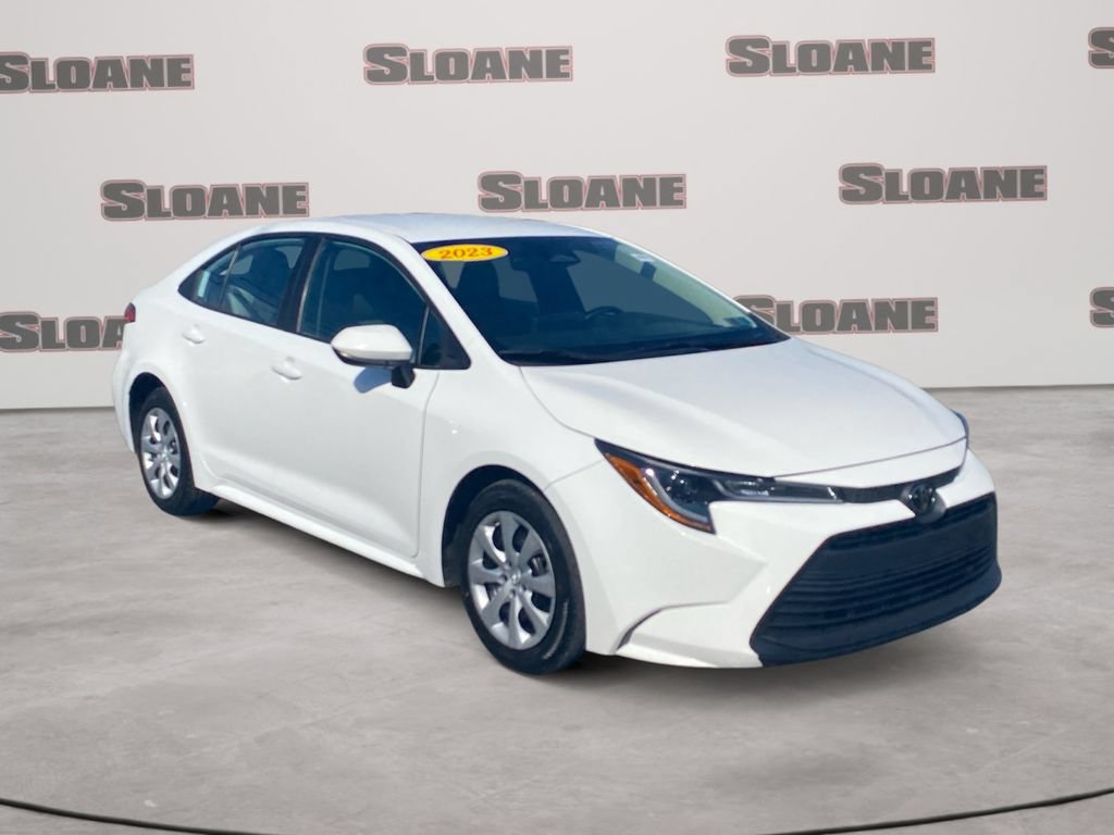 Used 2023 Toyota Corolla LE FWD image 5
