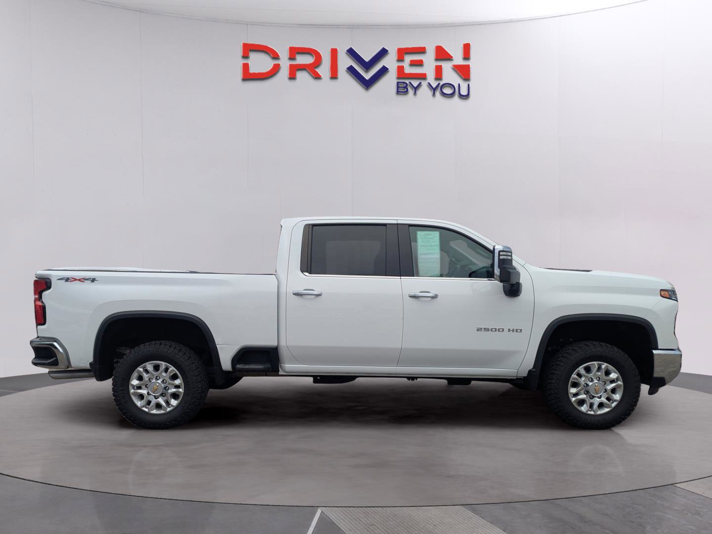 Used 2024 Chevrolet Silverado 2500 LTZ w/ LTZ Convenience Package image 6