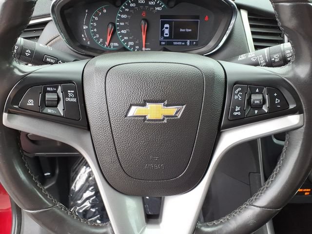 Used 2020 Chevrolet Trax LT w/ Driver Confidence Package AWD/4WD image 24