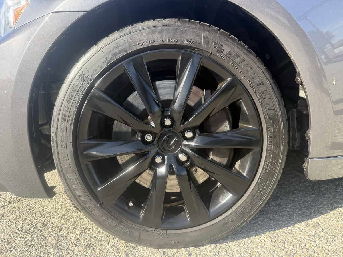 Used 2016 Lexus IS 200t image 3