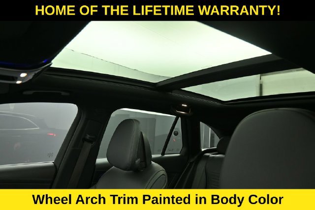 Used 2023 Mercedes-Benz GLC 300 4MATIC image 35