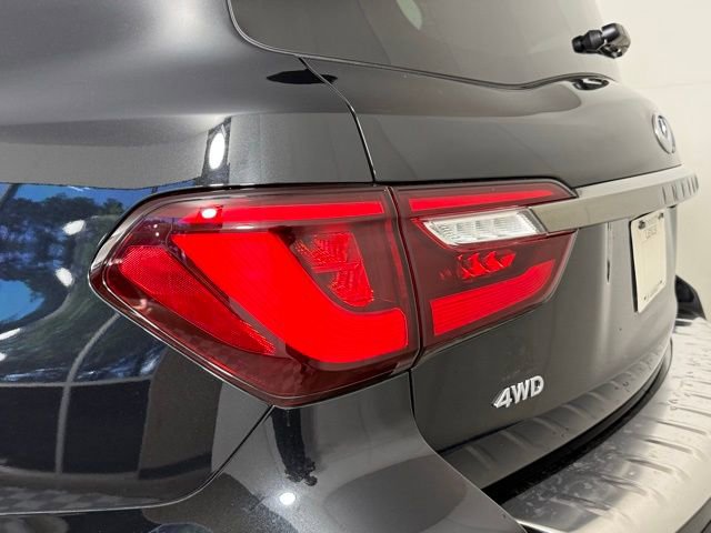 Used 2024 INFINITI QX80 Sensory AWD/4WD image 13