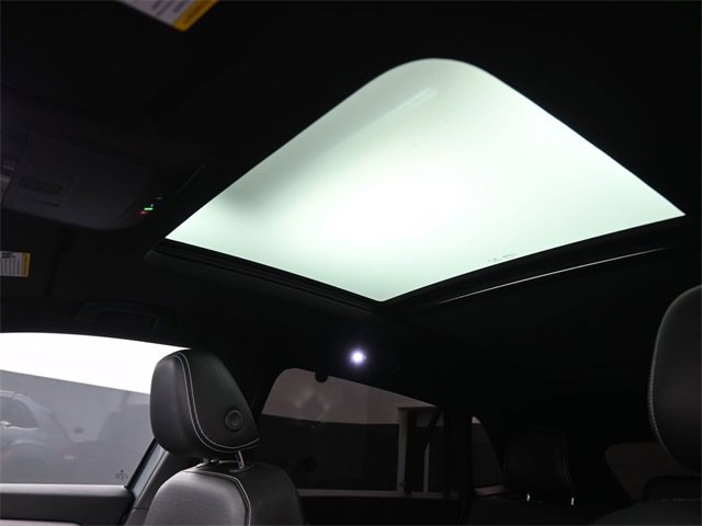 Certified 2023 Volkswagen Atlas Cross Sport SE image 2