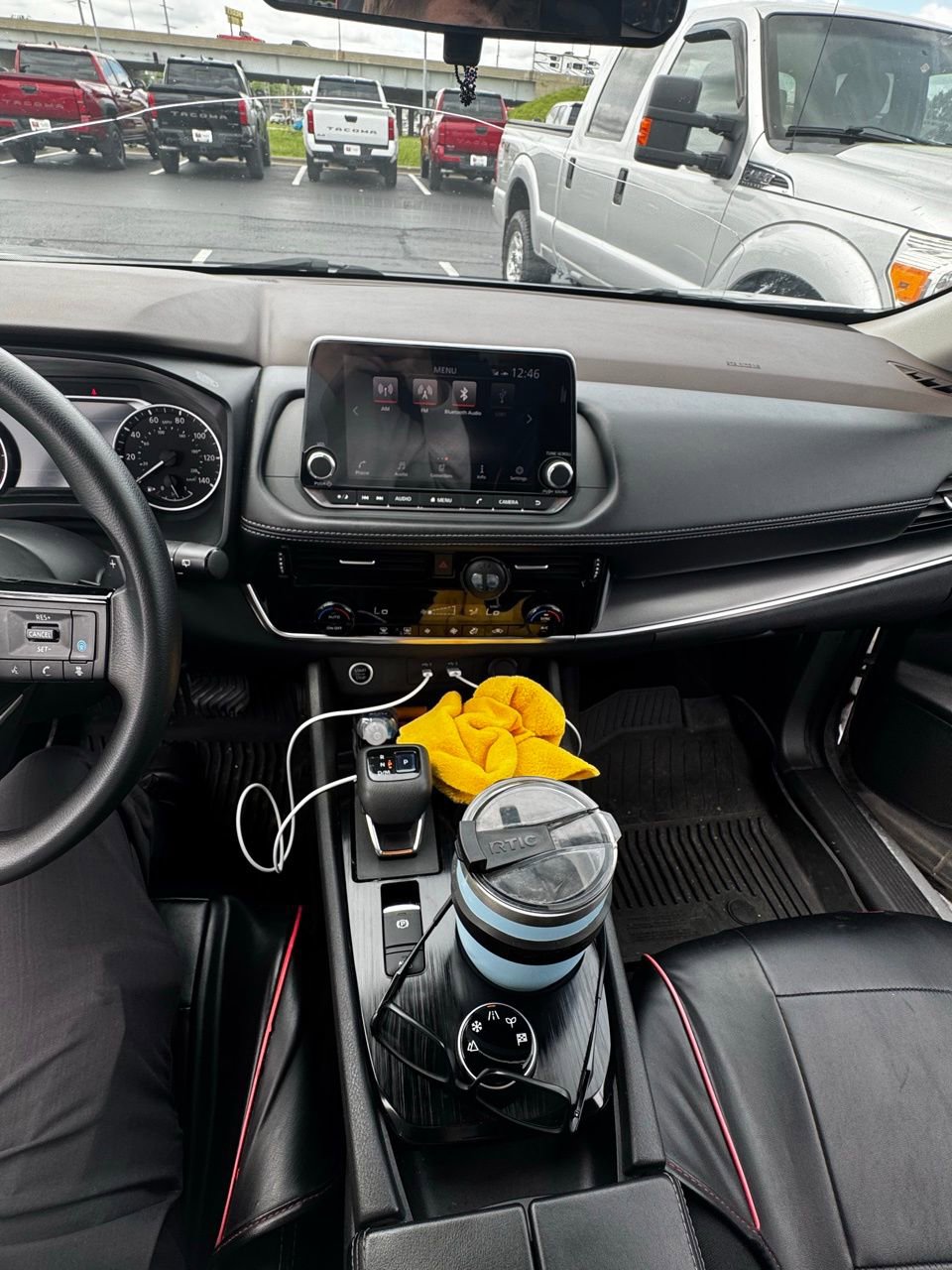 Used 2022 Nissan Rogue SV AWD/4WD image 9