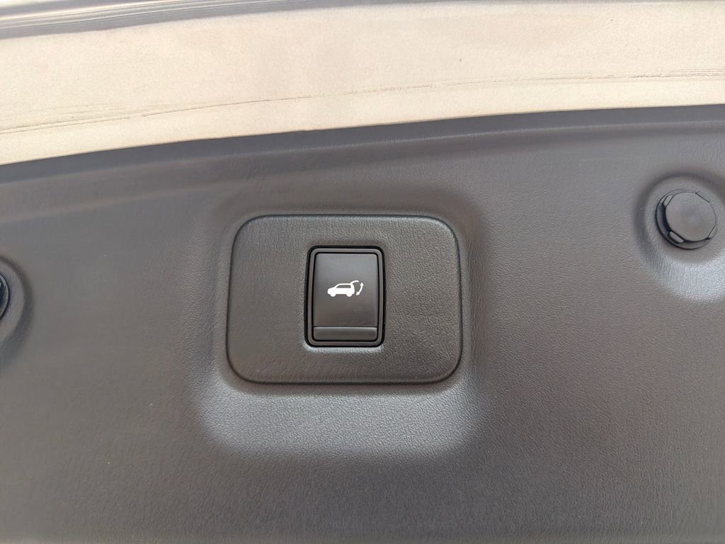 Used 2020 Nissan Pathfinder SL AWD/4WD image 15