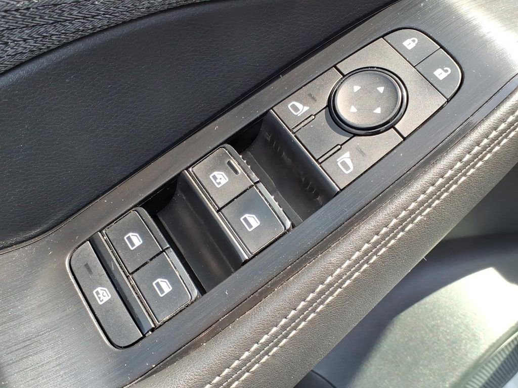 Used 2021 Nissan Rogue SV AWD/4WD image 16