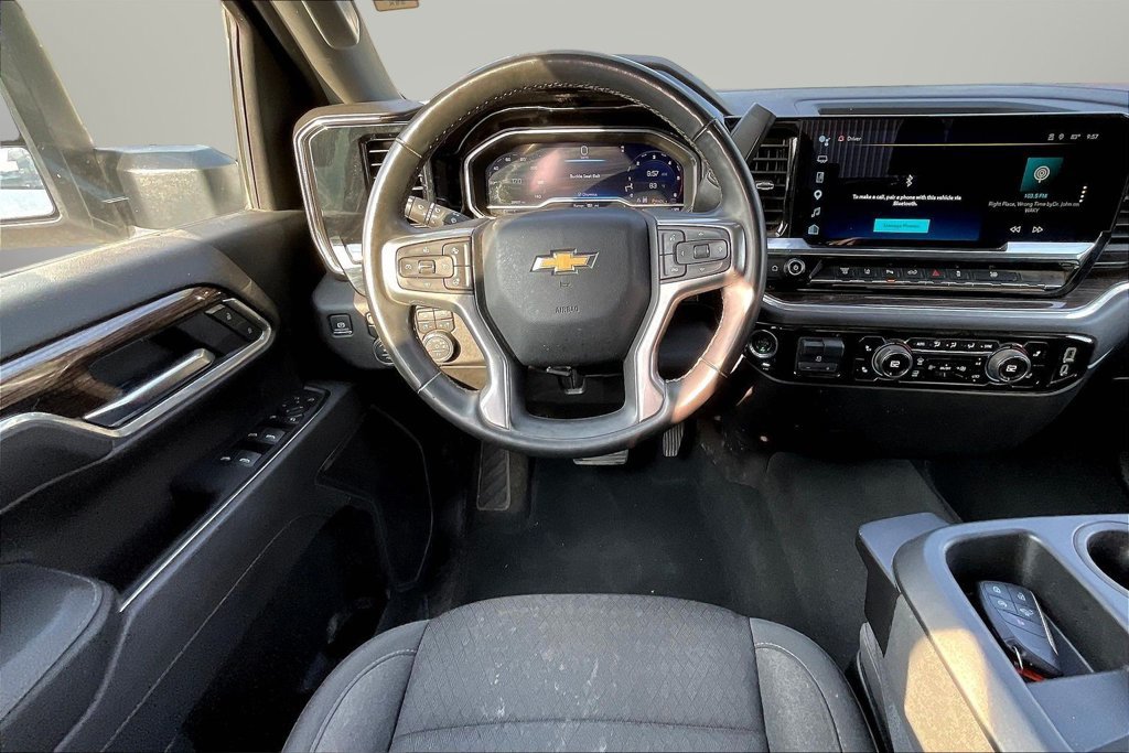 Used 2025 Chevrolet Silverado 2500 LT w/ Safety Package AWD/4WD image 9