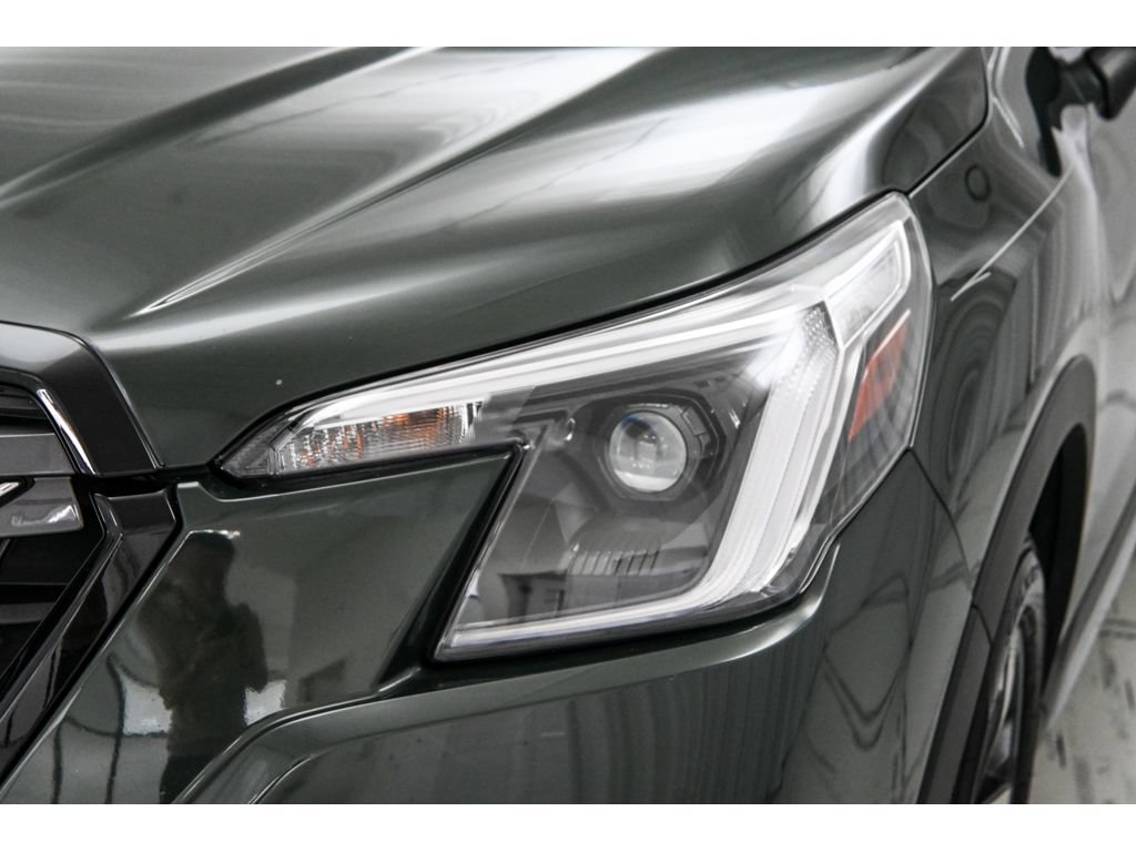 Used 2023 Subaru Forester Touring w/ Popular Package #2 AWD/4WD image 25