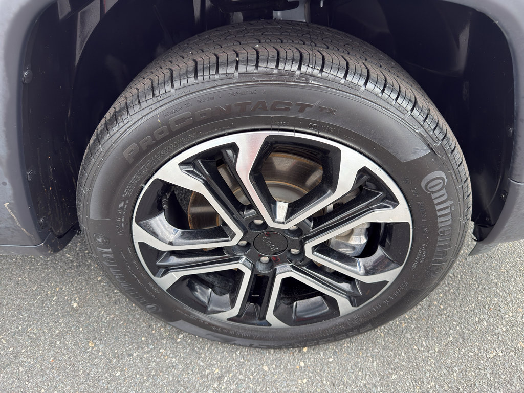 Used 2023 Jeep Compass Limited image 34