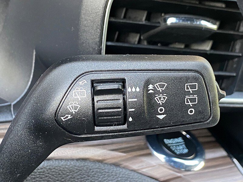 Used 2023 Ford Explorer Limited w/ Limited Technology Package AWD/4WD image 58