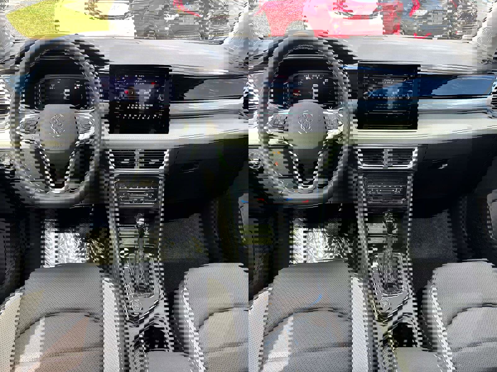 Used 2025 Volkswagen Taos SEL image 12