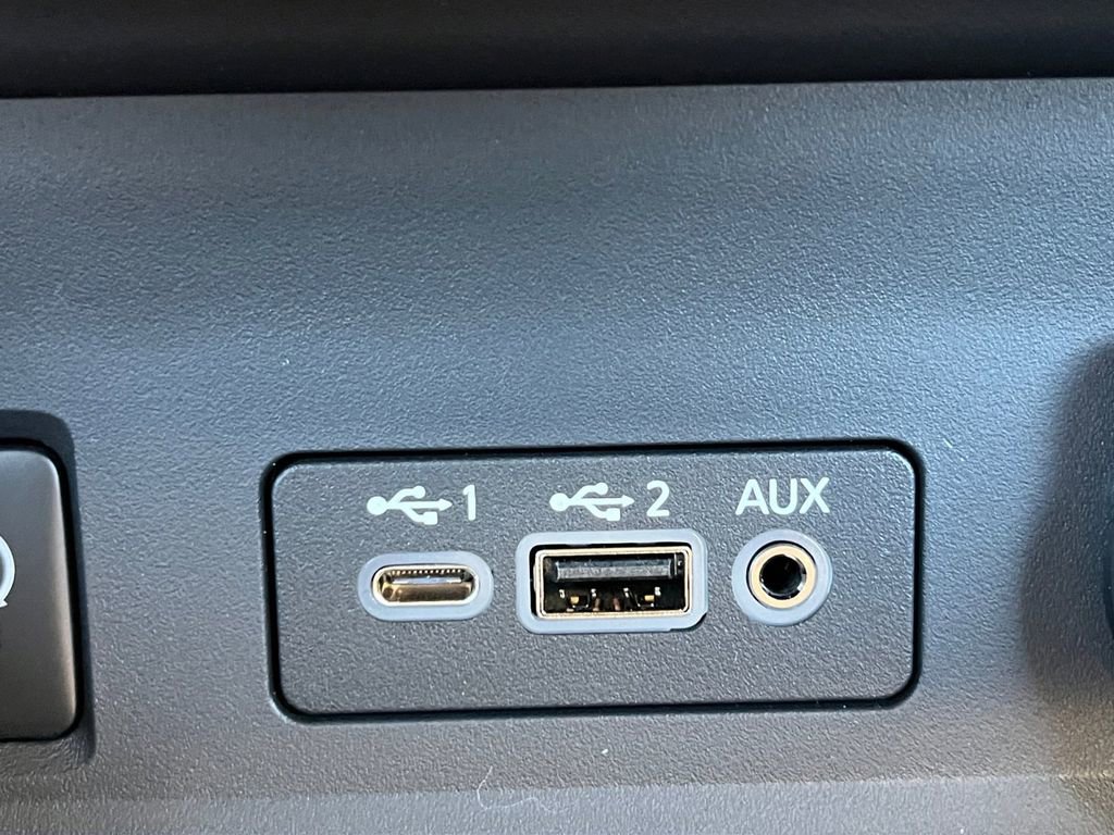 New 2025 Nissan Sentra SV w/ SV Premium Package image 6