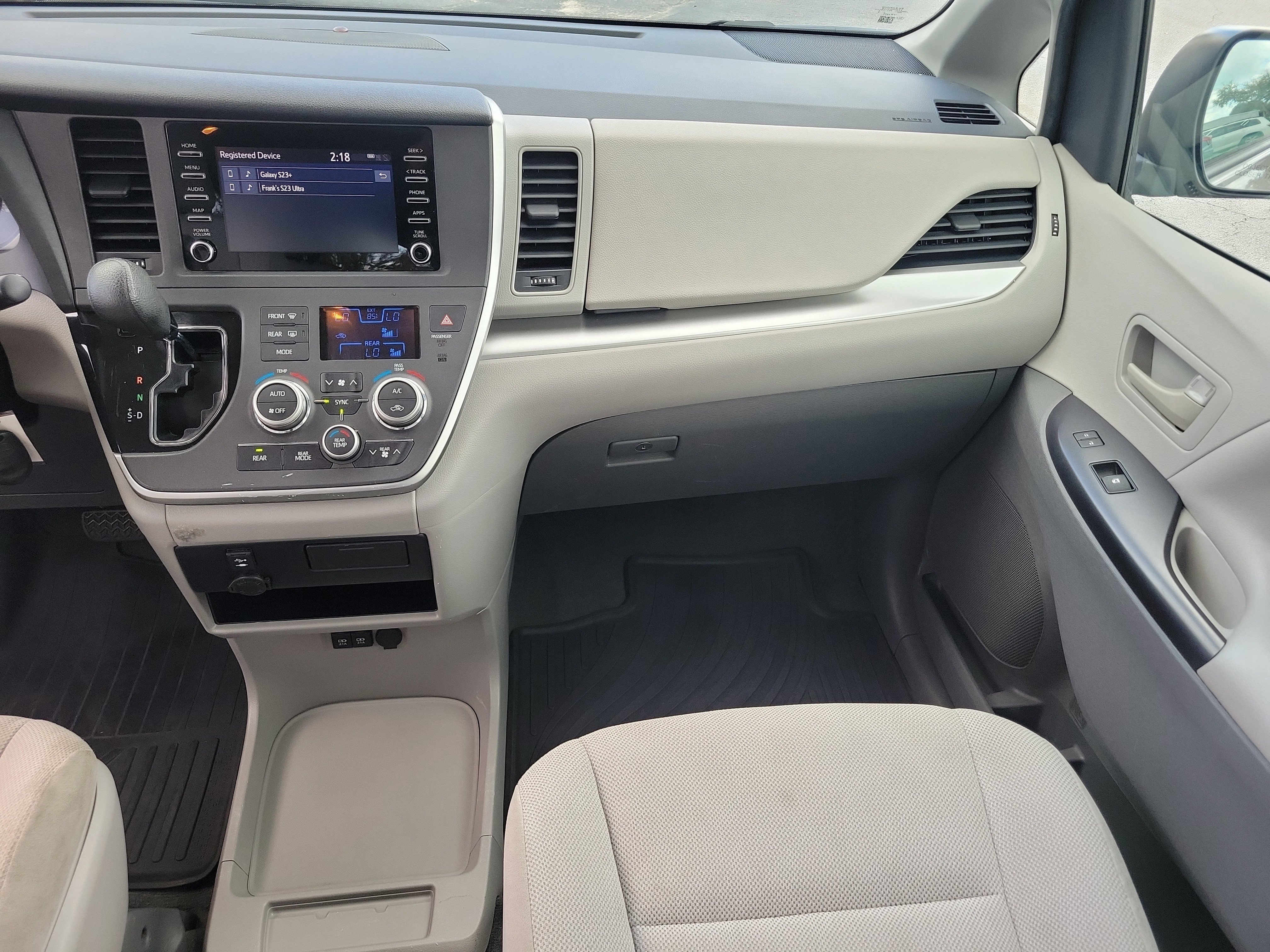 Certified 2020 Toyota Sienna L image 16