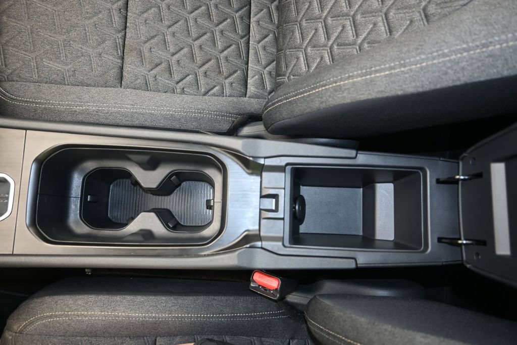 Used 2025 Nissan Kicks SV FWD image 19