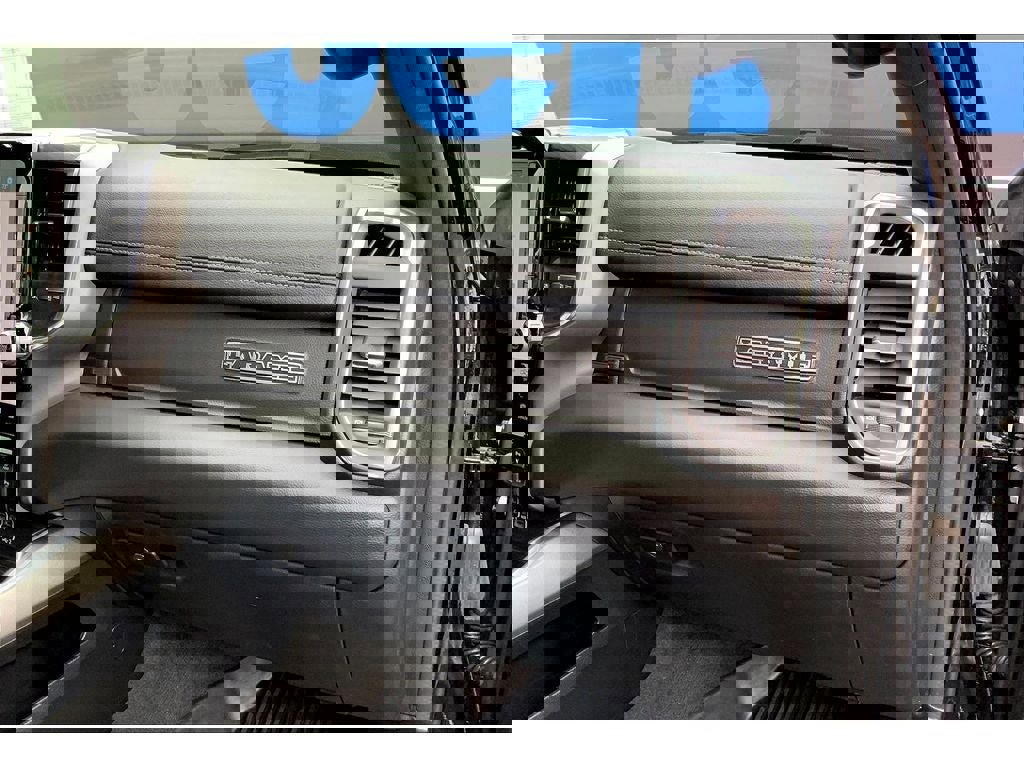 Used 2024 RAM 1500 Laramie image 18